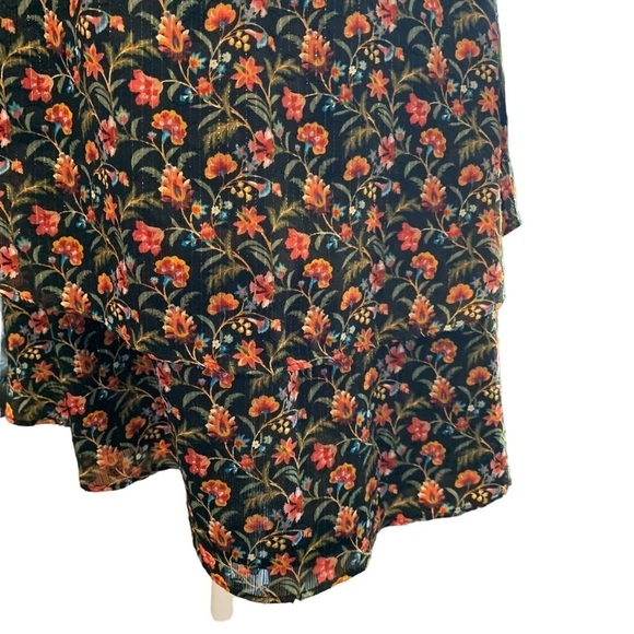 LOFT nwt, women's size xs, dress with gold metallic, with ruffle - Picture 4 of 8